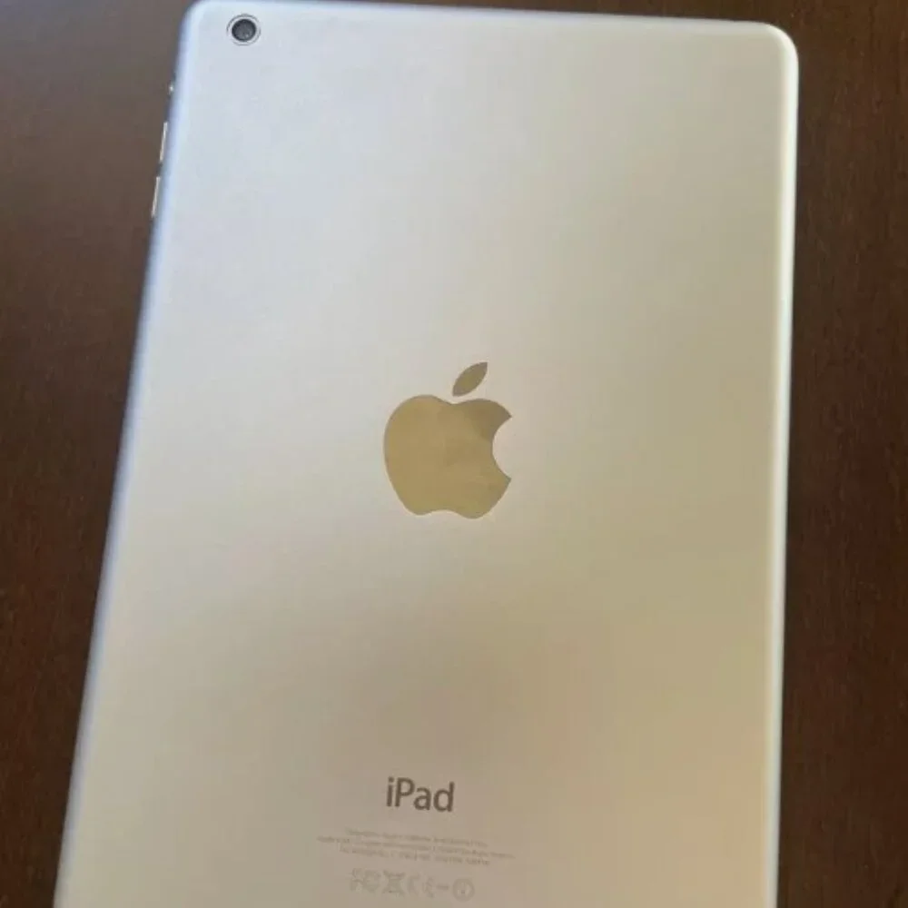 Apple iPad Mini 1st Generation 16GB Silver & White (Wi-Fi Only). Model A1432